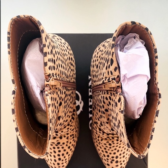 Queen George Amsterdam Leopard inside zipper higher front ankle Boot NWB 7 - Picture 9 of 12
